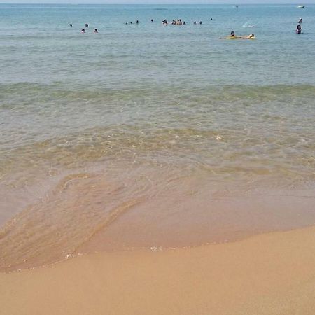 Bilocale A 2 Passi Dal Mare Di Montalbano Villa Пунта Сека Екстериор снимка
